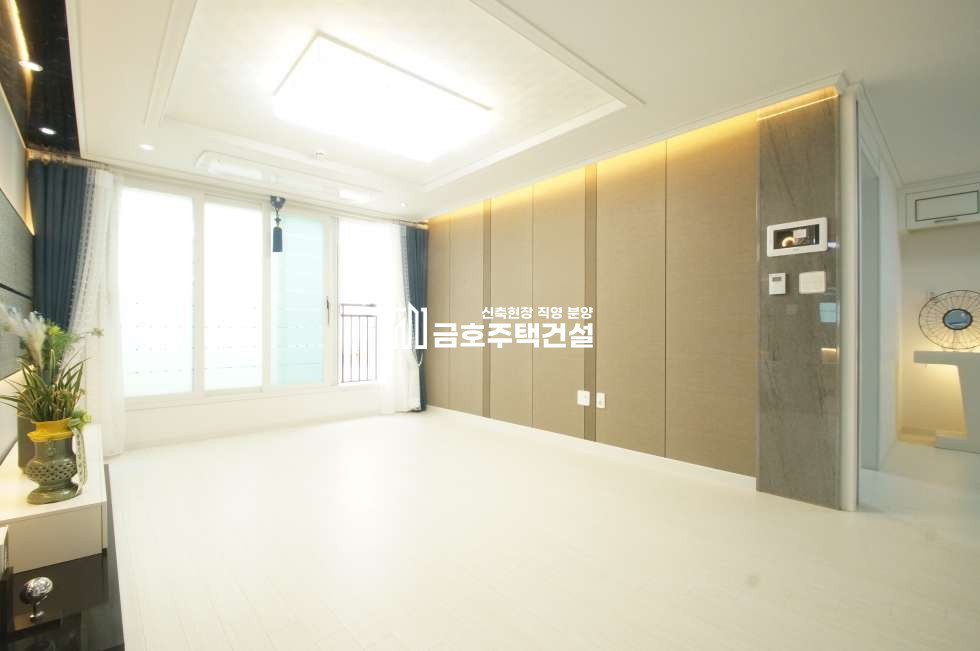 인천 부평구 산곡동 남향이라 채광 좋고 네모 반듯한 구조라 선호도 높은 현장입니다. 분양 매물번호 10376 사진 3