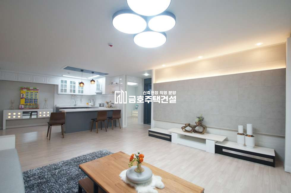 경기 부천원미구 원미동 4룸 끝판왕! 대형평수 넓은 방들 / 뭐하나 빠지는 곳 없는 좋은 집 입니다~!! 분양 매물번호 10470 사진 5