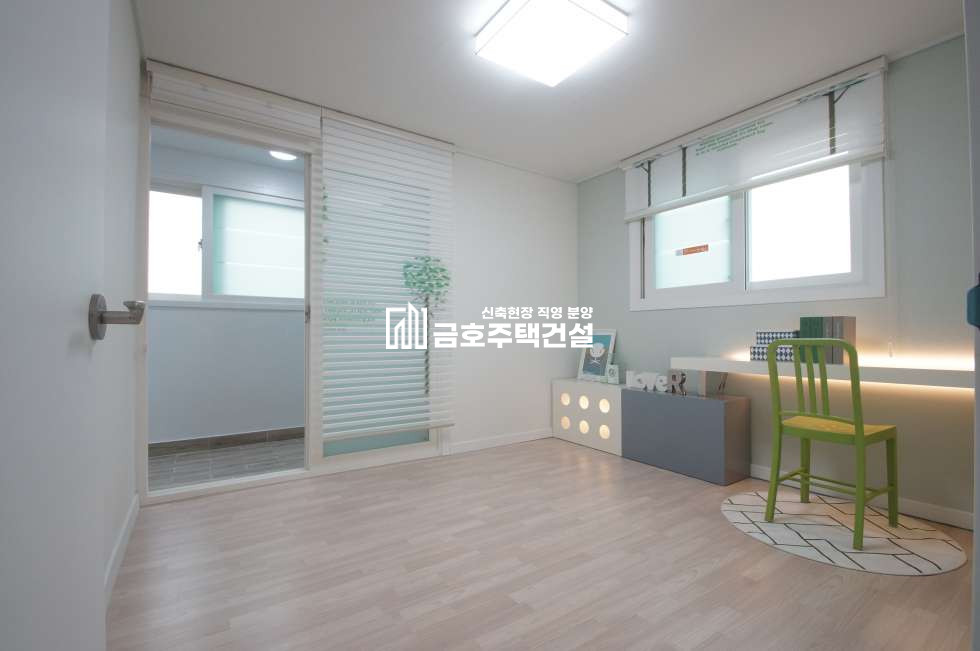 경기 부천원미구 원미동 4룸 끝판왕! 대형평수 넓은 방들 / 뭐하나 빠지는 곳 없는 좋은 집 입니다~!! 분양 매물번호 10470 사진 13