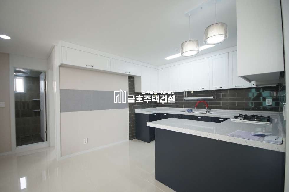경기 부천원미구 심곡동 ♬ 넓은거실 3-4인가족♬ ● 초.중.고 초역세권 ● ◐ 244세대 14층건물◑ ㉿ 안방12자 중간방11자 ㉿ 분양 매물번호 10496 사진 7