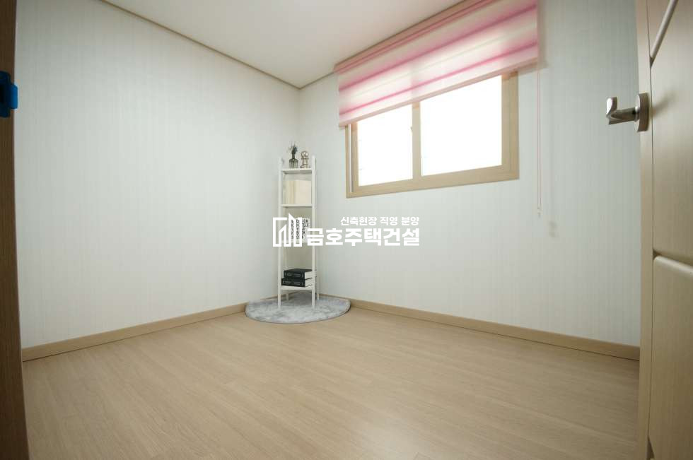 경기 부천원미구 춘의동 춘의동 금자탑 33평형 3룸 / 여성들 취향저격 / 탁트인 정남향 + 말끔한 몰딩마감 / 잔여2세대 분양 매물번호 10663 사진 12