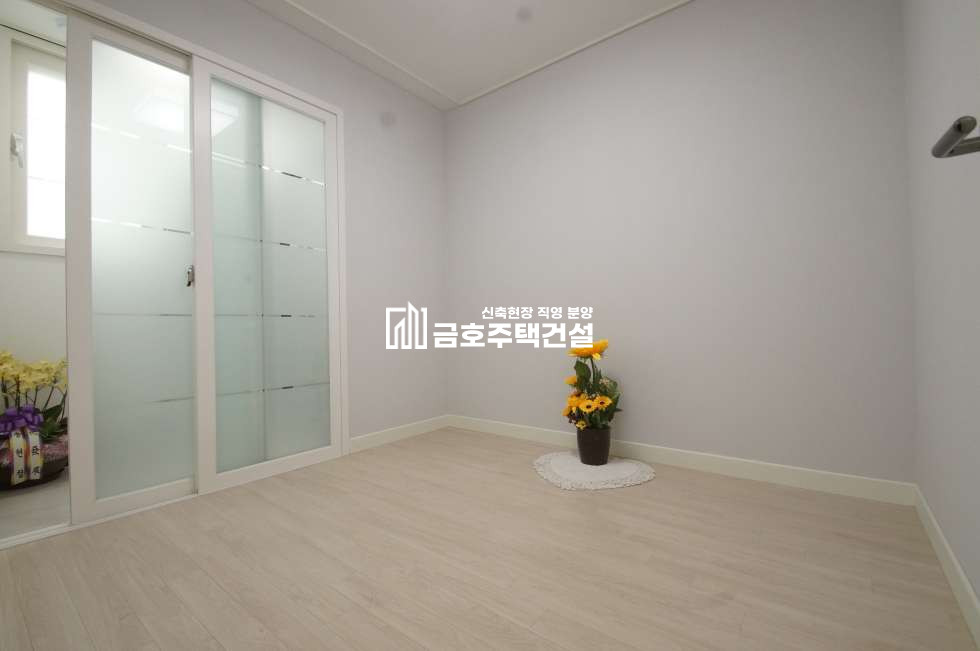 경기 부천원미구 춘의동 춘의동 시선집중 3룸 / 정숙한 주택가 채광굿 / 관공서 밀집 / 버스정류장 집 앞 분양 매물번호 10673 사진 11