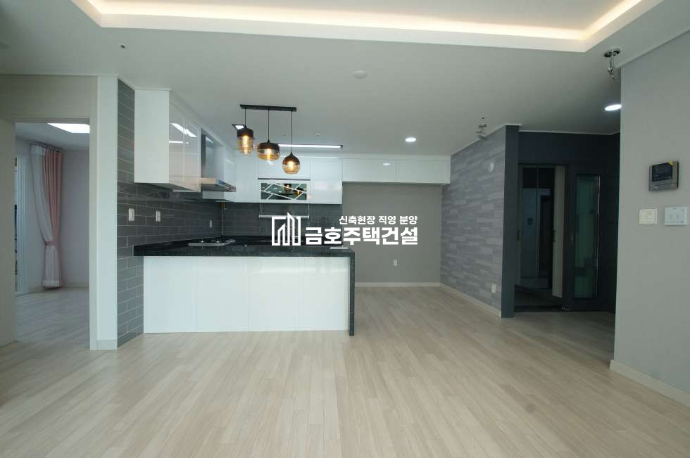 경기 부천원미구 춘의동 춘의동 따뜻한 햇살이 기분 좋은~ 정남향 3룸 잔여세대 특가현장! 분양 매물번호 10678 사진 7