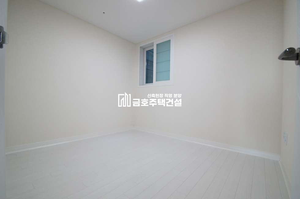 경기 부천오정구 원종동 거실에 테라스/ 오정초인근 / 종합재래시장 초근접 / 지하철 연계버스만 5가지이상!! 분양 매물번호 10817 사진 11