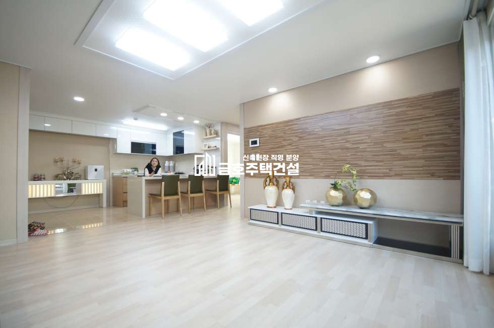 인천 부평구 갈산동 ㄷ자 동선의 넓은 주방! 냉장고 2대 자리로 넉넉함을! 분양 매물번호 10355 사진 5