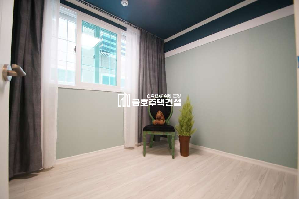 인천 남동구 구월동 유럽풍 디자인과 웨인스코팅 고급인테리어 3룸! 주방은 한샘정품입니다. 분양 매물번호 10039 사진 12