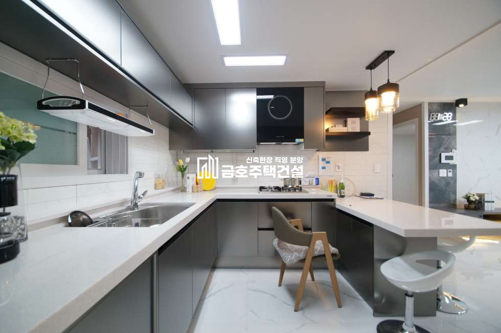 인천 남동구 논현동 논현동 초 역세권 대형평수 4룸 액기스 현장 / 역세권 위치에 대형평수는 마지막입니다 A B C Type 분양 매물번호 10096 사진 9