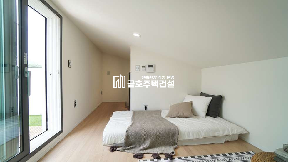 경기 광주시 오포읍 신현리 큐비코 타운하우스 / 16개동 54세대 수직구조형 / 실내면적 43평 & 개별 마당과 테라스 분양 매물번호 11123 사진 25