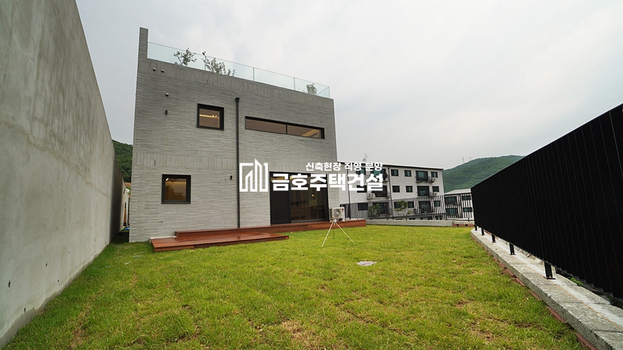 경기 광주시 삼동 헤리티지 2차 / 사우나를 즐길 수 있는 럭셔리 단독주택 / 건평 75평 + 대지 180평 + 3층테라스 10평 + 주차장 15평 분양 매물번호 11131 사진 1