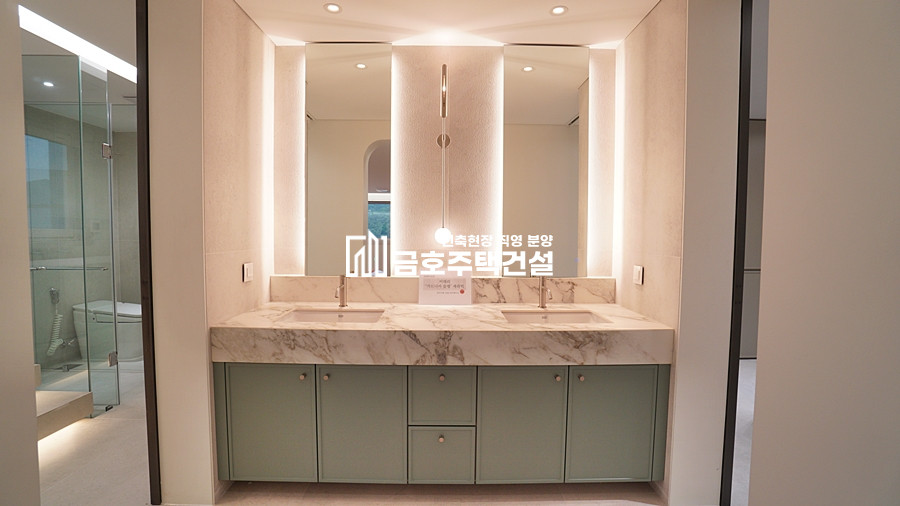 경기 광주시 삼동 헤리티지 2차 / 사우나를 즐길 수 있는 럭셔리 단독주택 / 건평 75평 + 대지 180평 + 3층테라스 10평 + 주차장 15평 분양 매물번호 11131 사진 17