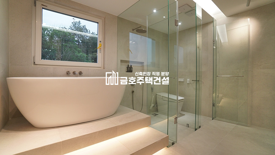 경기 광주시 삼동 헤리티지 2차 / 사우나를 즐길 수 있는 럭셔리 단독주택 / 건평 75평 + 대지 180평 + 3층테라스 10평 + 주차장 15평 분양 매물번호 11131 사진 18