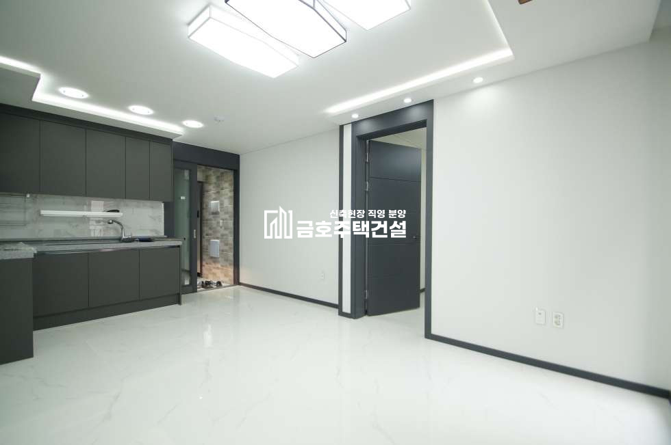 인천 부평구 부평동 블랙앤화이트 인테리어로 신혼부부에게 인기가 굉장히 많은 3룸 현장! 분양 매물번호 10090 사진 4