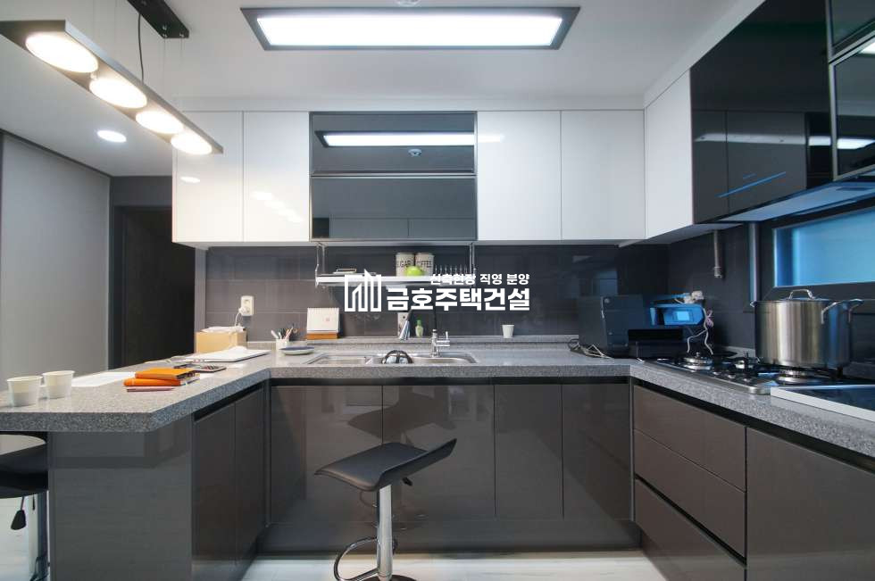 인천 미추홀구 주안동 드림타워 / 3룸 2룸 / 전세대 슬라이딩 붙박이장/ LG 스타일러 / 2룸 LG빌트인 냉장고/ 분양 매물번호 11005 사진 8