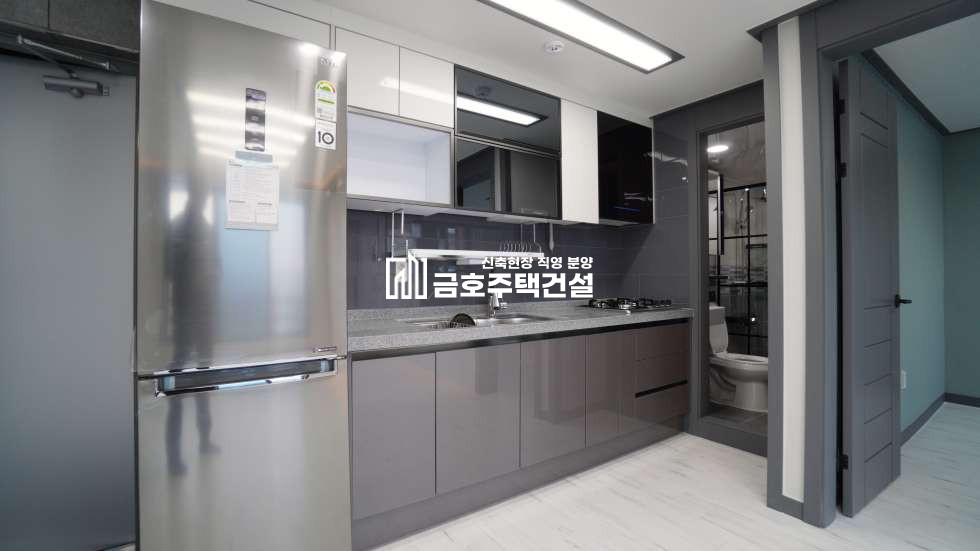 인천 미추홀구 주안동 드림타워 / 3룸 2룸 / 전세대 슬라이딩 붙박이장/ LG 스타일러 / 2룸 LG빌트인 냉장고/ 분양 매물번호 11005 사진 23