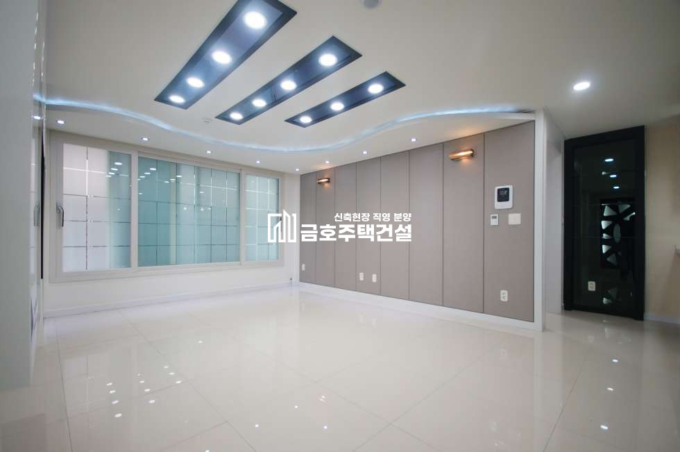인천 미추홀구 학익동 화이트톤 고급인테리어 / 1.입지조건최고/위치최고 2.대로변/마감5세대 남은상황 분양 매물번호 10097 사진 2