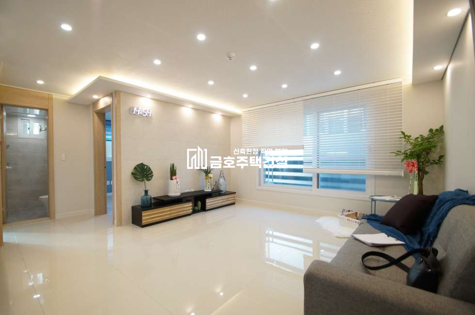 인천 미추홀구 숭의동 폴리싱타일 화이트톤 인테리어 최상 / 유럽풍 디자인으로 고객만족도 높은 현장입니다 분양 매물번호 10158 사진 3