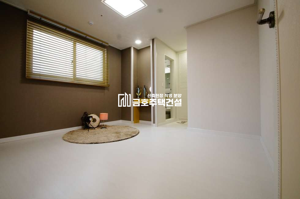 인천 미추홀구 숭의동 럭셔리 32평형 3룸 / 완벽 주거분리 / 군더더기 없는 완벽 몰딩마감 / 최고급 브랜드 자재시공 분양 매물번호 10367 사진 12