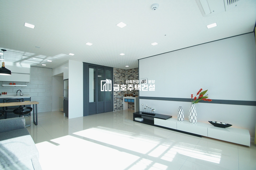 인천 서해구 석남동 석남동 초,중,고 우수학군 인접! 편리한 생활 인프라! 해잘드러오는 남향! 분양 매물번호 10949 사진 4