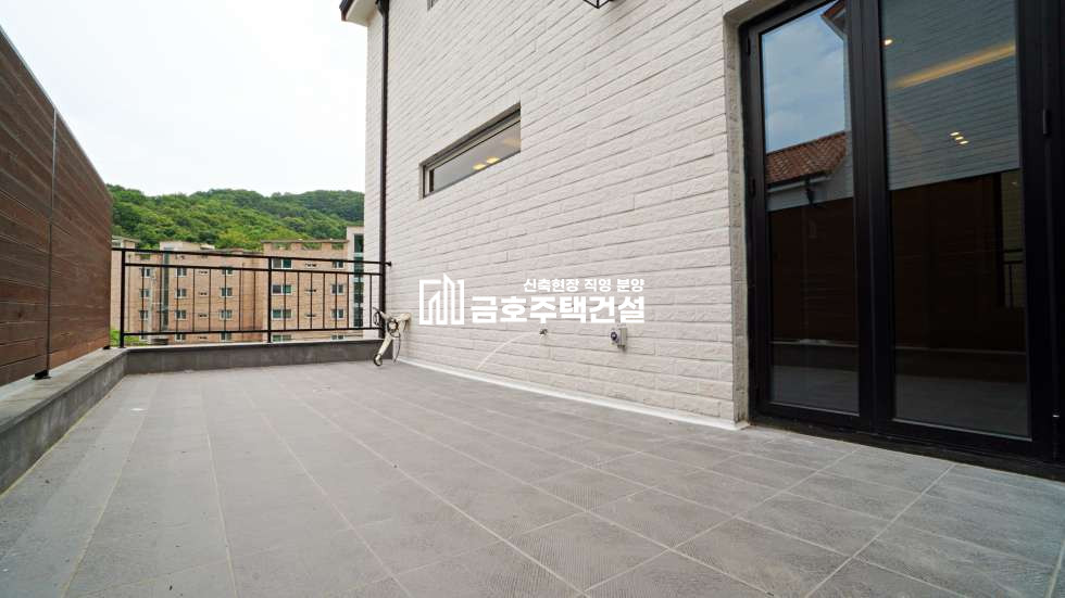 경기 광주시 오포읍 단독 전원주택 아르떼 하임 // 단독 전원주택 // 대지 77평 // 잔디마당 /벙커주차장 분양 매물번호 11165 사진 24