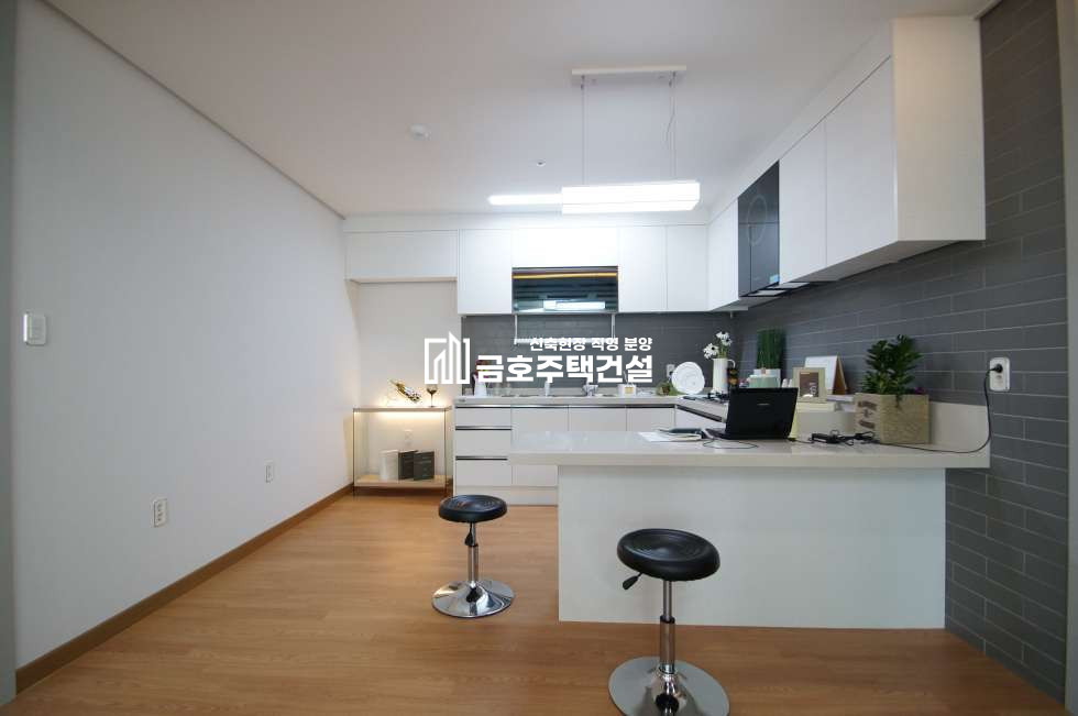 경기 부천오정구 삼정동 삼정동 명당 3룸 초등학교 , 재래시장 인접 , 낮은 실입주금 상담 환영 분양 매물번호 10770 사진 6