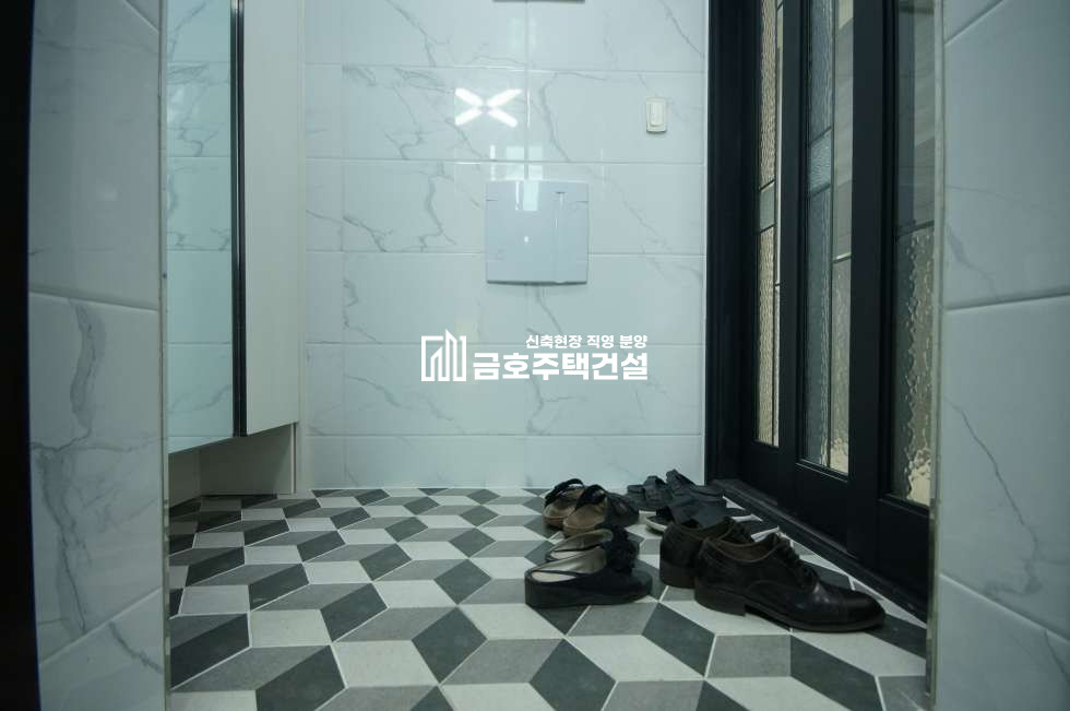 경기 부천소사구 심곡본동 APT 테라스 주상복합형 심곡본동 금자탑 34평형 3룸 / 여성들 취향저격 / 반듯한 구조 + 말끔한 몰딩마감 / 잔여2세대 분양 매물번호 10417 사진 15